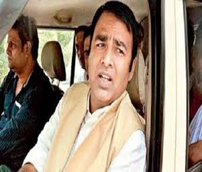 Ex-BJP MLA asks Rajputs to prepare to take up arms Ex-BJP MLA asks Rajputs to prepare to take up arms