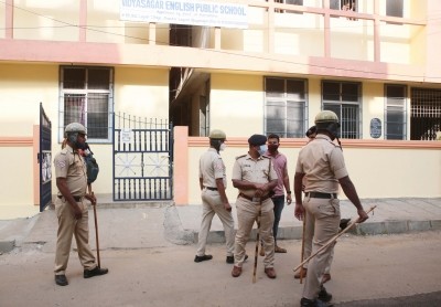 K'taka: Complaint against police inspector for arresting elderly lady in absence of lady cops