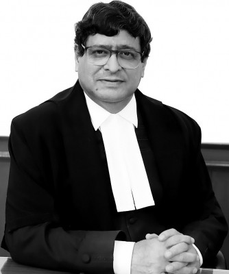 SC delivers split verdict on K'taka hijab ban, Justice Dhulia sets aside HC judgment SC delivers split verdict on K'taka hijab ban, Justice Dhulia sets aside HC judgment