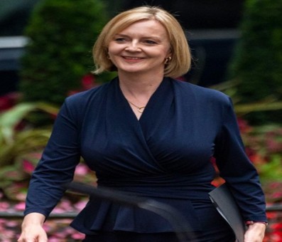 UK debt outlook cut by Fitch after Liz Truss's mini-Budget debacle UK debt outlook cut by Fitch after Liz Truss's mini-Budget debacle