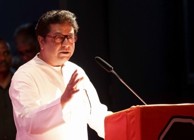 Raj Thackeray 'gags' his men from airing views on Shiv Sena crisis
