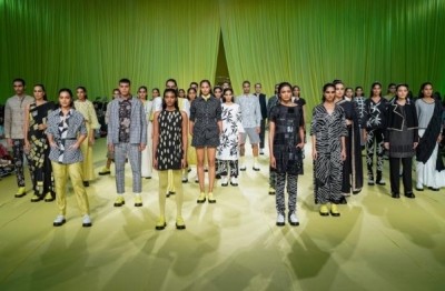 Sustainable ways to create surreal fashion Sustainable ways to create surreal fashion