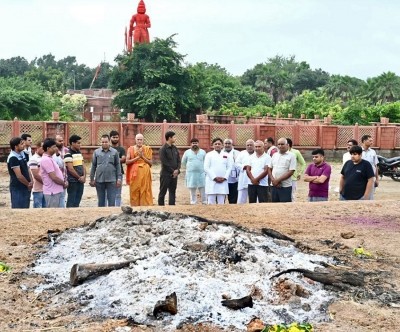 Mulayam's ashes to be immersed in Haridwar today Mulayam's ashes to be immersed in Haridwar today