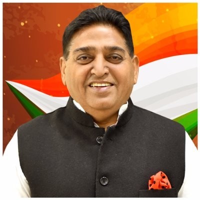 Ex-Congress Punjab minister held for offering bribe Ex-Congress Punjab minister held for offering bribe