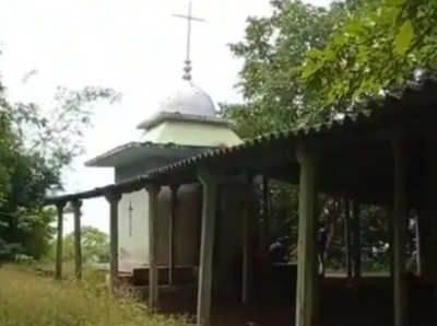 Gujarat tribals accuse Christians of taking over temple, demand it back Gujarat tribals accuse Christians of taking over temple, demand it back
