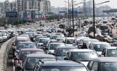 Tazia procession, festive season leads to traffic jams in Delhi Tazia procession, festive season leads to traffic jams in Delhi