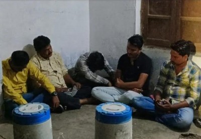 Four police personnel among eight held for gambling in Ahmedabad Four police personnel among eight held for gambling in Ahmedabad