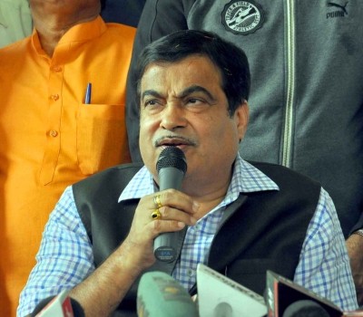 Gadkari discusses investment opportunities with Aus Minister Gadkari discusses investment opportunities with Aus Minister