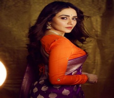 Amruta Khanvilkar to play Maratha commander's wife in historical film