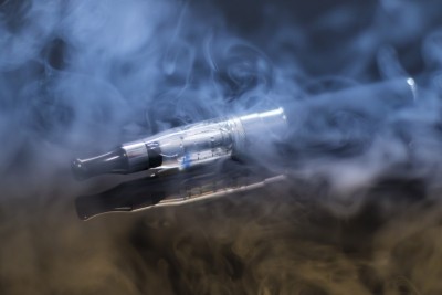 Australian govt flags vaping crackdown