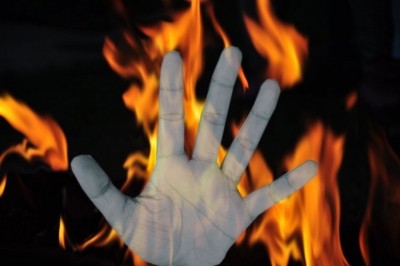 Four burnt alive as tractor-tanker collide in Sitapur Four burnt alive as tractor-tanker collide in Sitapur