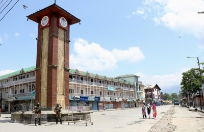 J&K turns from 'terrorist hub' to biz hub; investment proposals worth Rs 10,000 cr under execution J&K turns from 'terrorist hub' to biz hub; investment proposals worth Rs 10,000 cr under execution
