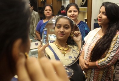 With two-day Dhanteras, Lucknow records 'substantial' growth in sales With two-day Dhanteras, Lucknow records 'substantial' growth in sales