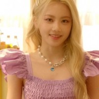 XG releases personal profile of member Hinata