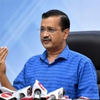 Kejriwal urges PM to introduce currency notes with images of Laxmi-Ganesh