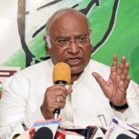 Kharge seeks support from Odisha Congress leaders for AICC Prez post