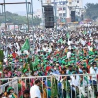 Amaravati farmers pause Padyatra over standoff with police
