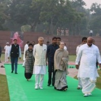 Sonia, Kharge pay tributes to Indira Gandhi on her death anniversary