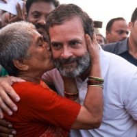Cong committed to grant special status to Andhra: Rahul