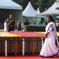 President Murmu pays homage to Mahatma Gandhi, Lal Bahadur Shastri