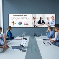 Google Meet to automatically zoom in on your face for more visibility