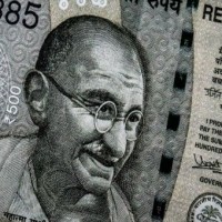 Din rages to 'topple' Gandhiji from Indian currency note pedestal