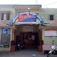 Gujarat: Police book gym trainer for threatening girl with acid attack