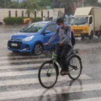 Yellow alert for 16 Karnataka districts as rains in store