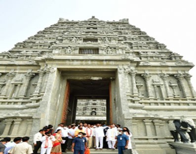 Two more Telangana lawmakers announce gold donation for Yadadri temple Two more Telangana lawmakers announce gold donation for Yadadri temple