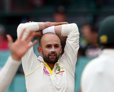 Australia spinner Lyon suffers mild concussion in intra-squad match Australia spinner Lyon suffers mild concussion in intra-squad match
