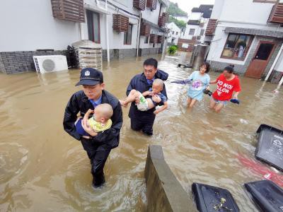 Floods force 120,000 people to evacuate in China's Shanxi Floods force 120,000 people to evacuate in China's Shanxi