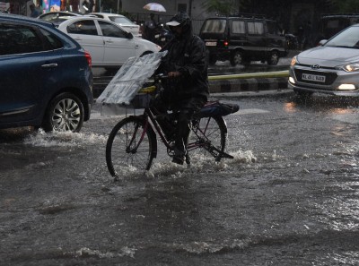 Heavy rains lash Kerala as all 14 districts issue alert Heavy rains lash Kerala as all 14 districts issue alert