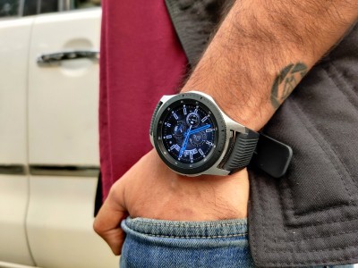 Galaxy Watch 4 update adds new watchfaces, better heart rate tracking Galaxy Watch 4 update adds new watchfaces, better heart rate tracking