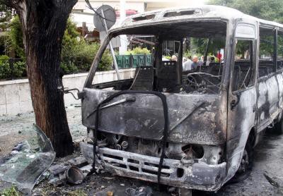 13 killed in Damascus army bus explosion 13 killed in Damascus army bus explosion