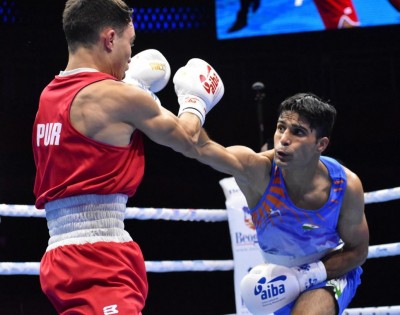 Men's World Boxing: Akash, Narender storm into quarter-finals Men's World Boxing: Akash, Narender storm into quarter-finals