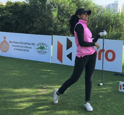 Golfer Pranavi takes one-shot lead over Amandeep in 11th leg of WPGT
