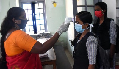 Amid Covid apprehensions, Kerala schools to open on Monday (11:24) Amid Covid apprehensions, Kerala schools to open on Monday (11:24)