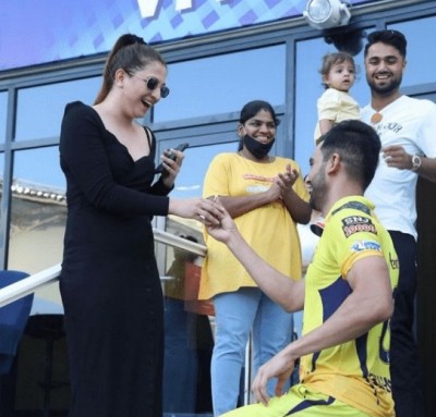 IPL 2021: Deepak Chahar proposes his girlfriend after CSK vs PBKS match