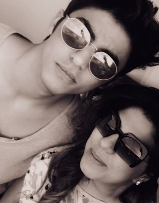 Who is SRK's manager Pooja Dadlani? Who is SRK's manager Pooja Dadlani?