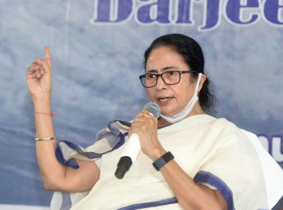 Mamata to visit to 3 temples in Goa, meet fisherfolk Mamata to visit to 3 temples in Goa, meet fisherfolk