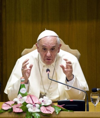 Pope Francis, faith leaders sign joint climate appeal ahead of UN summit Pope Francis, faith leaders sign joint climate appeal ahead of UN summit