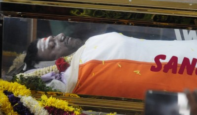K'taka govt decides to hold Puneeth's cremation on Sunday