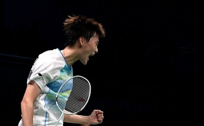 World Championship badminton: Chen to face Yamaguchi in rematch of final World Championship badminton: Chen to face Yamaguchi in rematch of final