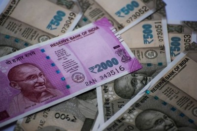 Experts predict volatility in rupee likely to persist in the short term Experts predict volatility in rupee likely to persist in the short term