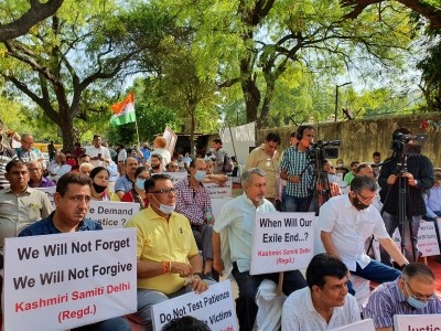 Lip sympathy & little else: Pandits have lost homes and a voice in UT's politics Lip sympathy & little else: Pandits have lost homes and a voice in UT's politics