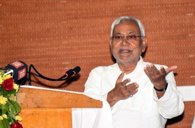 Looking into matter of woman IAS officer's sharp words for school girl: Nitish Looking into matter of woman IAS officer's sharp words for school girl: Nitish