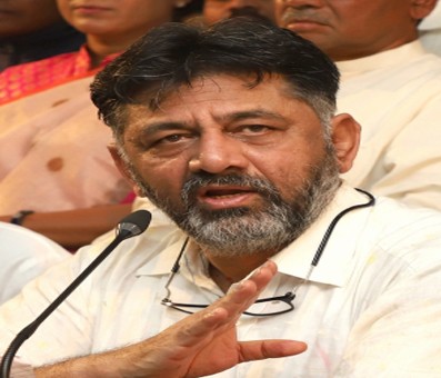 Cong's Shivkumar reaches ED office for probe in disproportionate assets case Cong's Shivkumar reaches ED office for probe in disproportionate assets case