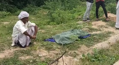 Woman with her three children, paramour commit suicide in Gujarat Woman with her three children, paramour commit suicide in Gujarat