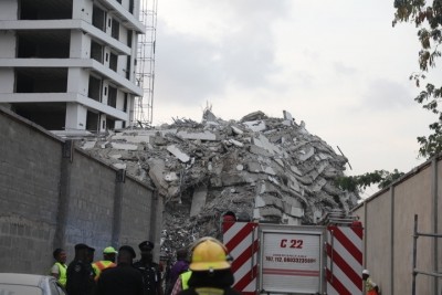 People trapped as building collapses in Nigeria