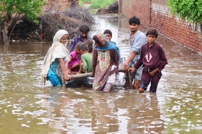 Lack of clean drinking water spiking diseases in flood-hit Pak